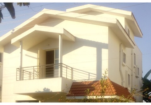 Large room @ gated villa community