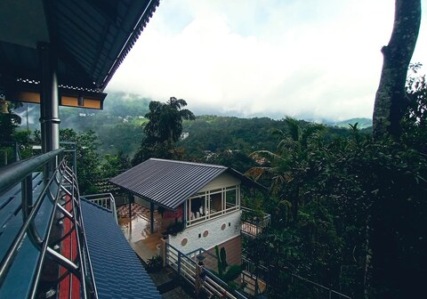 Aida Villa Homestay | Rooms & Caretaker