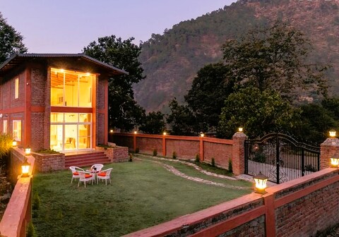 StayVista at Casa Gaula