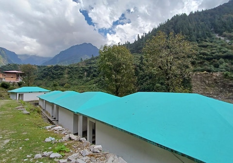 Hotel Atithi Niwas, Jankichatti
