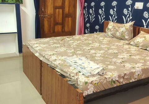 Hotel O Home Ansh Pandey Homestay