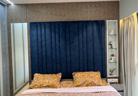 Pixiestays luxurious flat Goregaon East Mumbai