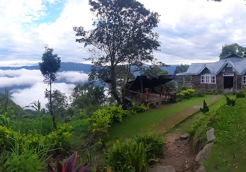 Mystery Garden Homestay | Rooms & Guided Treks