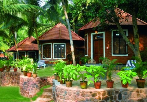 Soma Manaltheeram Ayurveda Beach Village