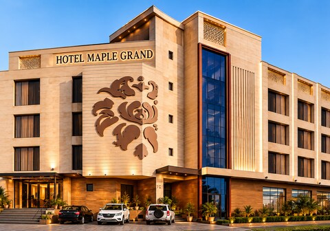 Hotel Maple Grand