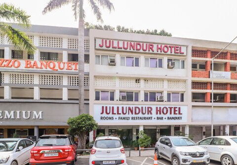 Jullundur Hotel