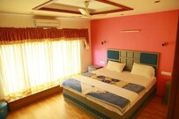 RV Holidays - 1 Bedroom Houseboat - Kumarakom, Kumarakom RV Holidays - 1 Bedroom Houseboat - Kumarakom, Kumarakom