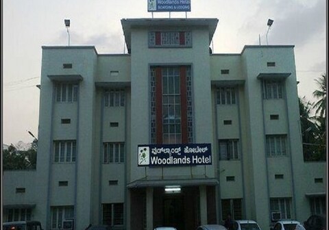 Hotel Woodlands