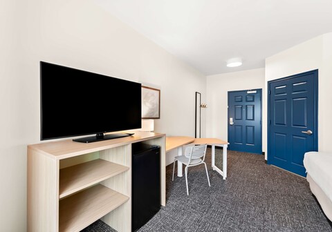Spark by Hilton Longview