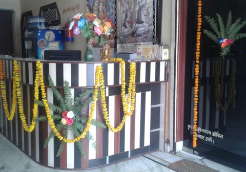 Hotel Shivratn Palace