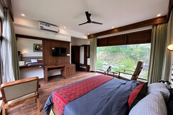 Crimson inn by Senderos De Pine, Manali Crimson inn by Senderos De Pine, Manali