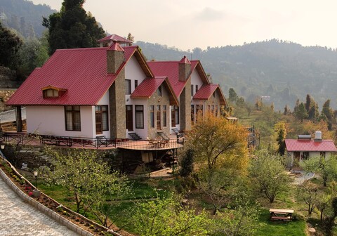 Maini's Hill Cottages