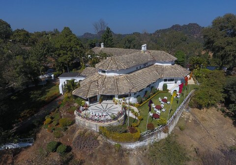 MPT Rock End Manor, Pachmarhi