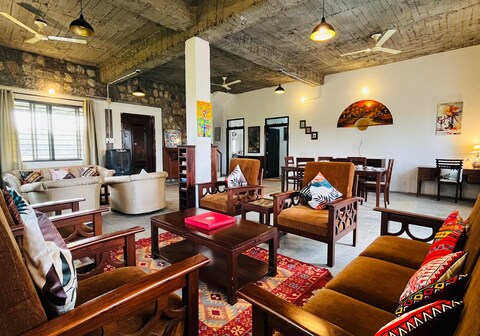 Clifftop View- A Riverside Nature Retreat