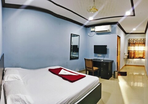 Hotel Kirthi