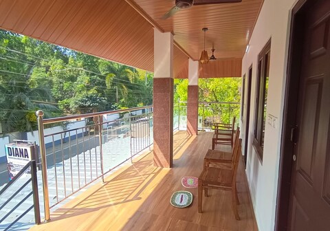 Diana Homestay | 300m from Beach