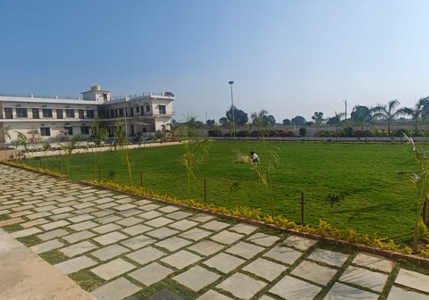 Bharti lodging and restuarant