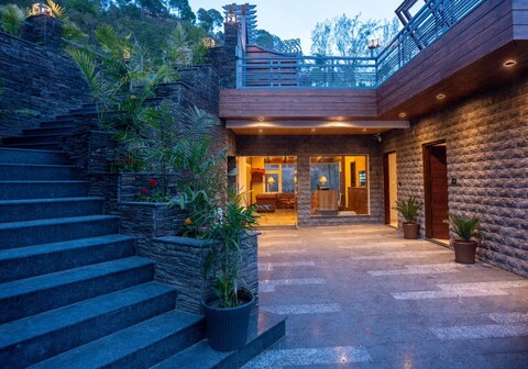 Kasauli Courtyard Boutique Bed and Breakfast