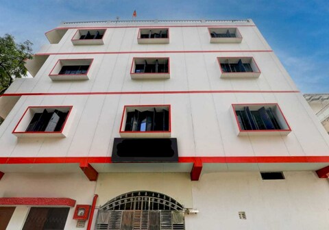 Hotel O RTO Office Bareilly Formerly Krishna Kunj