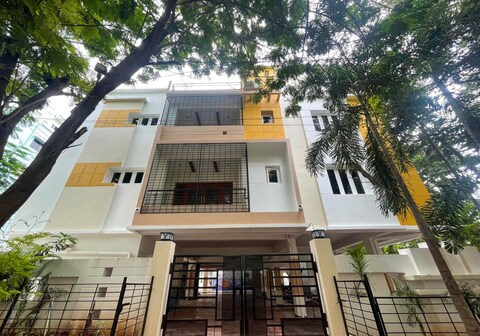 Arrow Service Apartments