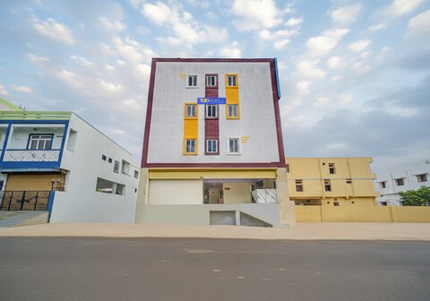 FabHotel Srikara Grand Luxury Rooms