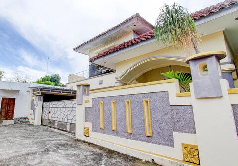 Hotel O Kenzie Bunkbed Syariah