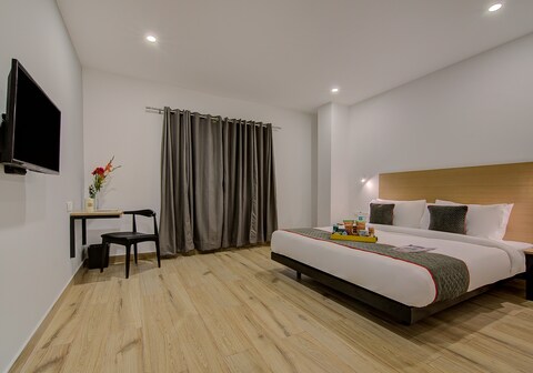 Townhouse Global Wings Hotels Near Sri Amruth Chithra Mandira