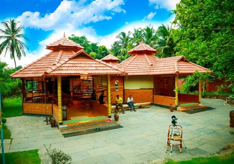 Great Hornbill (Premium Room)