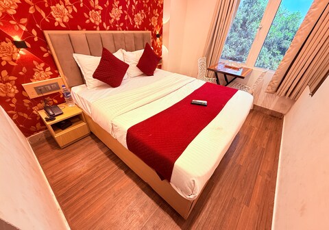 HOTEL IRIS INN