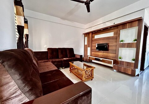 Roy Enclave Service Apartments