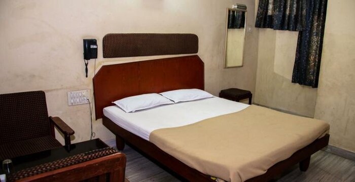 Sri Sai Residency-Deluxe Non AC Bedroom