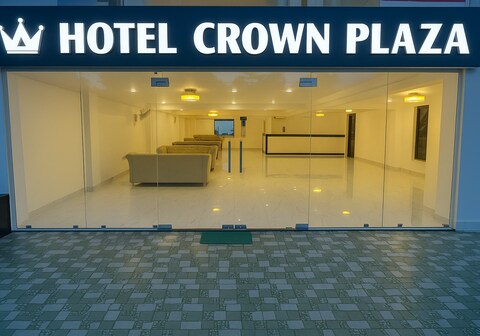 Hotel Crown Plaza