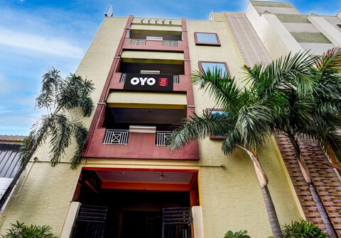 Hotel O by OYO AMR Home Stays