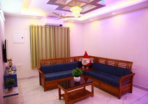 The Ample - Premium Apartment