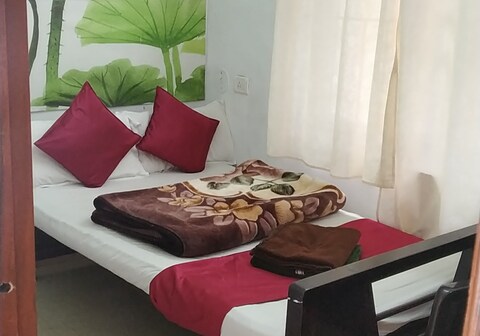 Ooty Budget Stay | Rooms & Wi-Fi