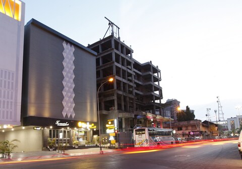 Hotel Sifat International