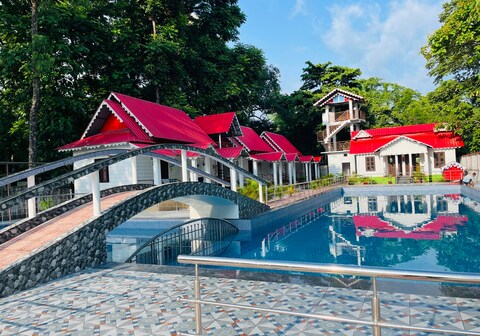 Day Night Resort & Restaurant