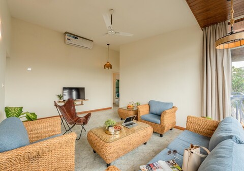 Staymaster Central Apt | 2BR | AC Pool | Vagator