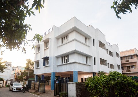 Sunshine Service Apartment OMR