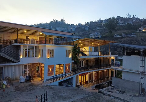 MISTY VALLEY INN