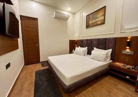 The Park Hotel and Restaurant