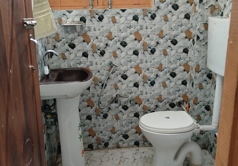 Dilli Darbar Hotel & Restaurant