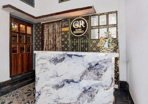GLORY RESIDENCY & Cafe