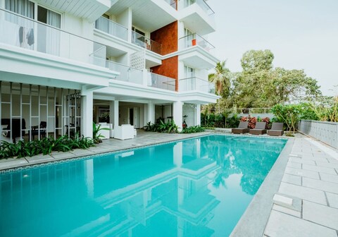 Azura by Coral Stays Calangute 1bhk service apartment