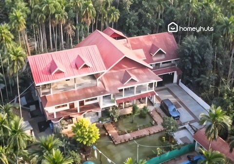 Thulung Shared Nature Stay With Swimming Pool | 3BR |FF By Homeyhuts