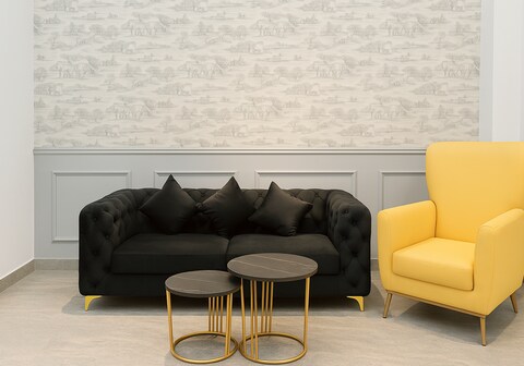 Stunning 2BHKwith Top Notch Amenities- Gaur City