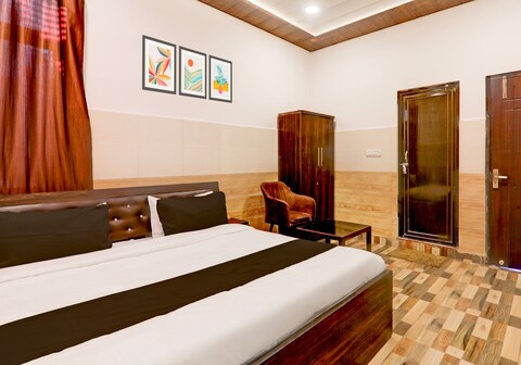 Collection O Queen's Palace