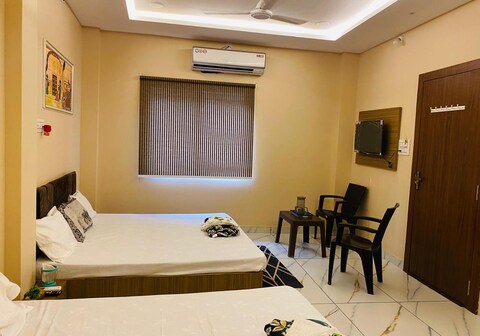 Jhankar homestay