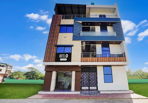 Hotel O Convention Centre Indore Formerly Madhur Shree