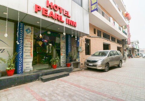 Hotel pearl inn